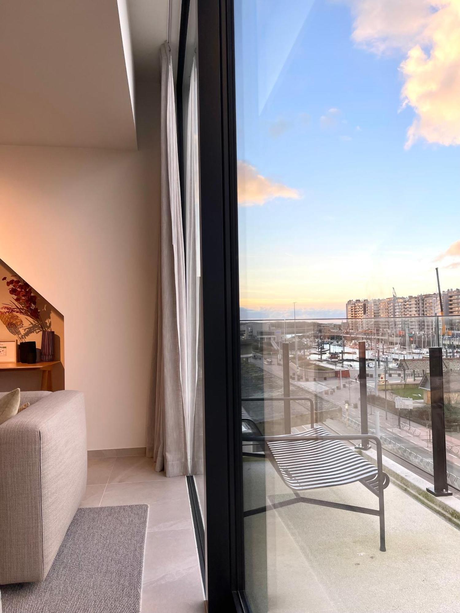Appartamento Molo Roof - Stylish Penthouse With Marina View Blankenberge Within Walking Distance From The Sea - 15 Km From Bruges Esterno foto